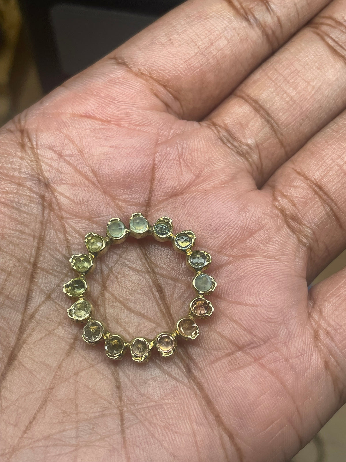 Beryl-garnet crown